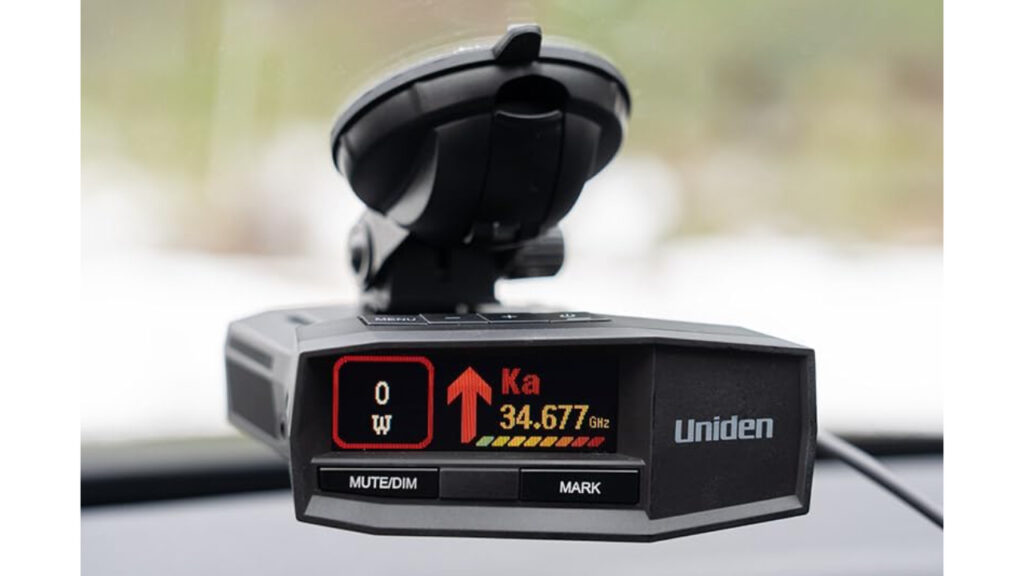 Uniden R8w
